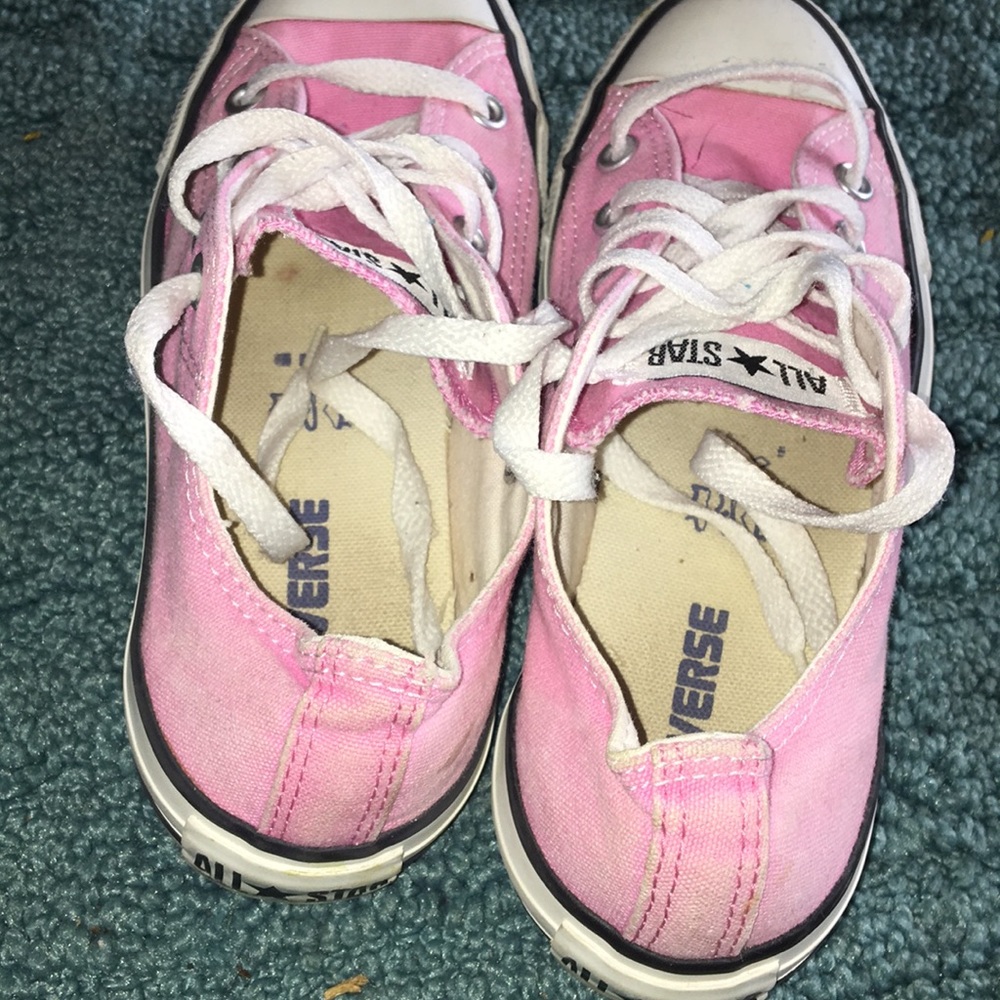 Pink converse - Picture 3 of 5